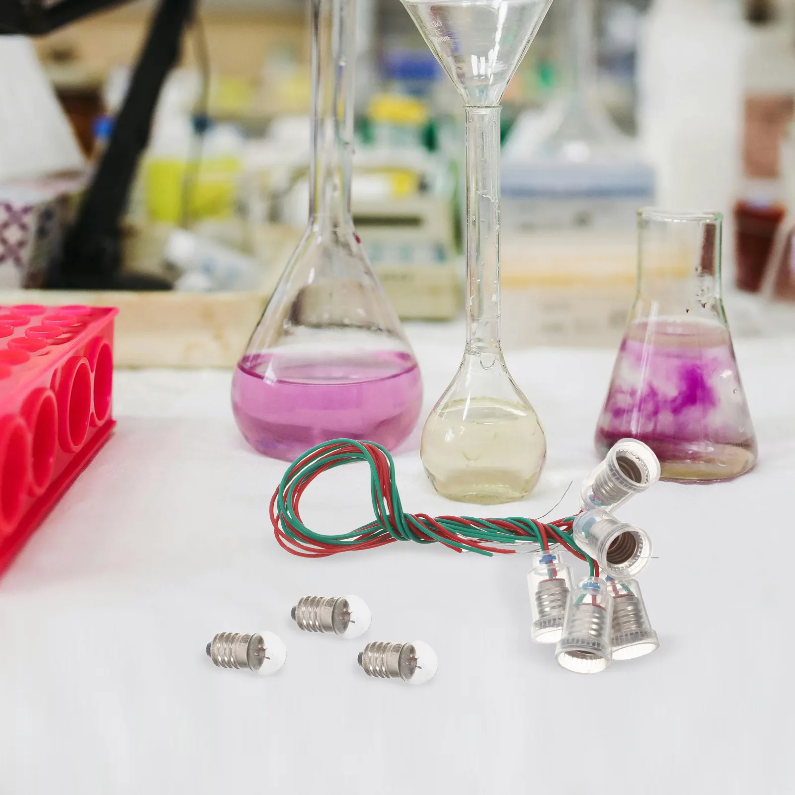 20pcs Miniature String Lamp Physics Electrical Single Socket Flashlight Circuit Bulb Screw Base Experiment Lab
20pcs Miniature String Lamp Physics Electrical Single Socket Flashlight Circuit Bulb Screw Base Experiment Lab