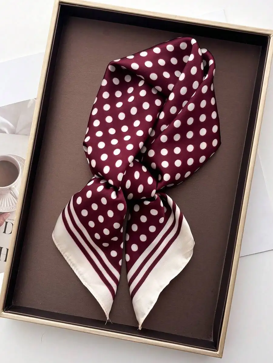 1pc Women's Luxury Elegant Fashion Polka Dot Print 70*70cm 100% Silk BanScarf, Spring Headscarf Neck
1pc Women's Luxury Elegant Fashion Polka Dot Print 70*70cm 100% Silk BanScarf, Spring Headscarf Neck