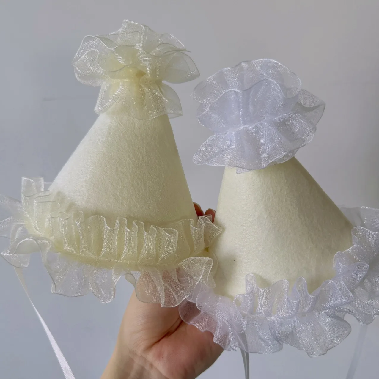 Children's birthday party beige veil lace sweet princess girl headband, children's photo birthday hat,Party decoration gifts
Children's birthday party beige veil lace sweet princess girl headband, children's photo birthday hat,Party decoration gifts