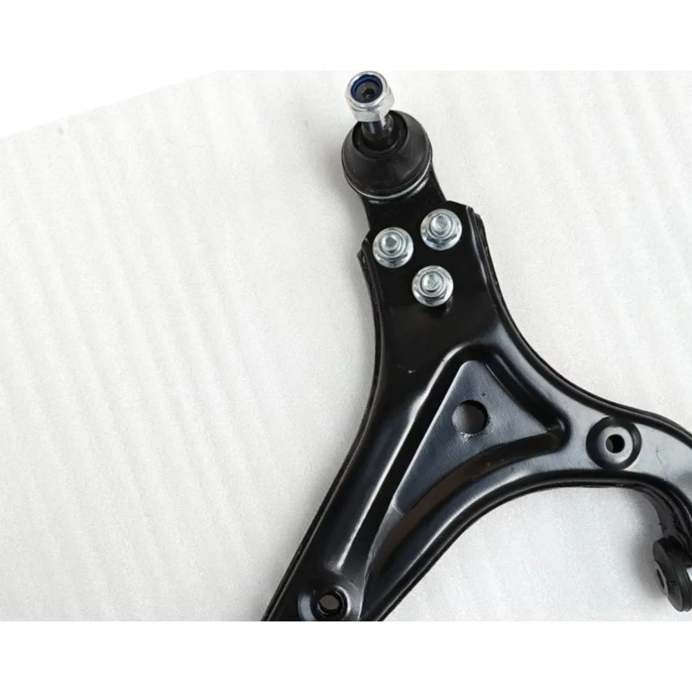 Left Right for SsangYong Korando Front Lower Support Arm Lower Swing Suspension 4451031010 4452034010 44510-31010 44520-34010
Left Right for SsangYong Korando Front Lower Support Arm Lower Swing Suspension 4451031010 4452034010 44510-31010 44520-34010