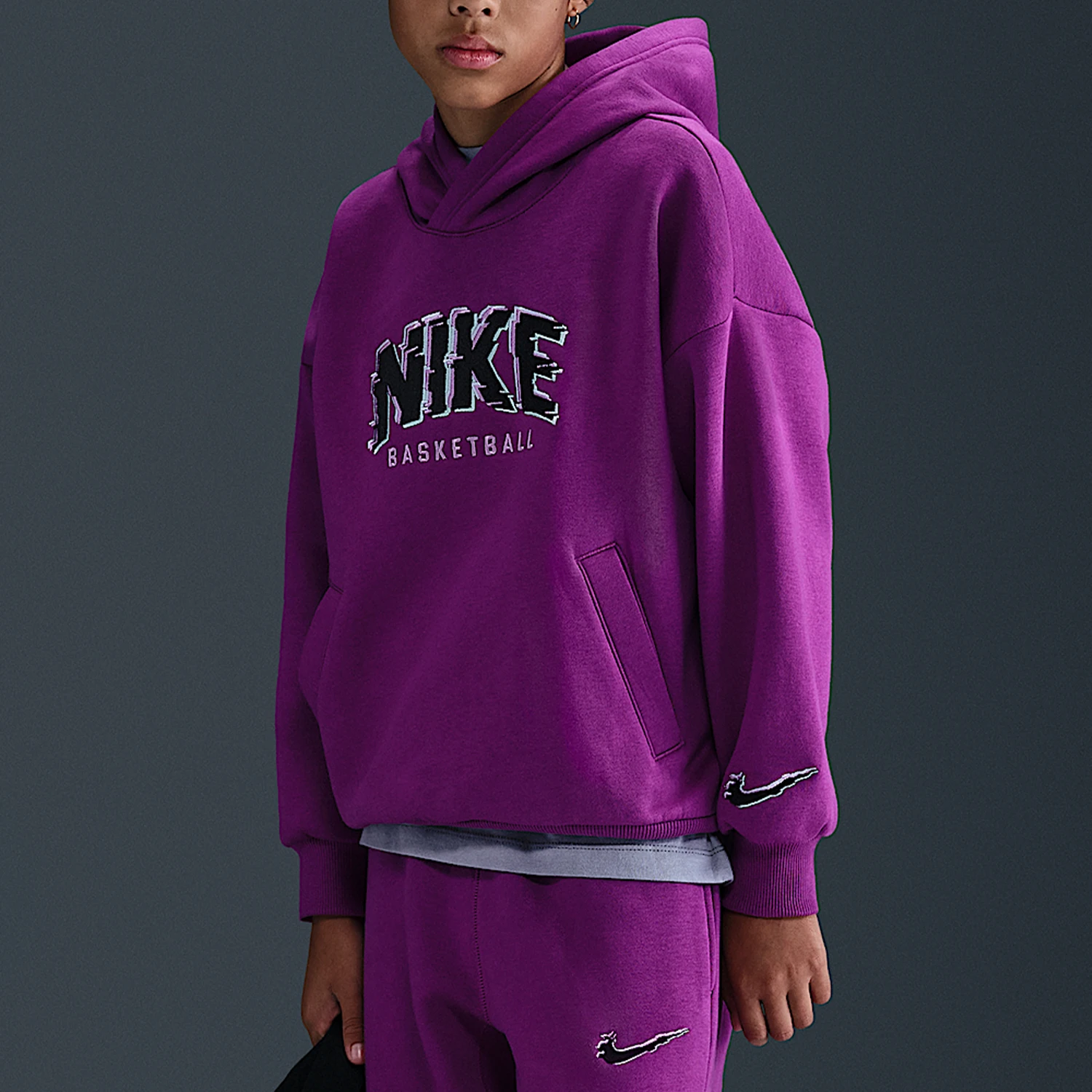 Оригинальная свободная толстовка Nike Culture of Basketball для мальчиков HV0508-505
Оригинальная свободная толстовка Nike Culture of Basketball для мальчиков HV0508-505