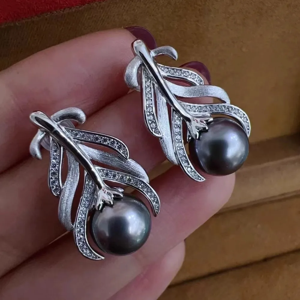 MeiBaPJ DIY 925 Silver Holder 10-11mm Nearround Natural Pearls Fashion Feather Stud Earrings Fine Wedding Jewelry for Women
MeiBaPJ DIY 925 Silver Holder 10-11mm Nearround Natural Pearls Fashion Feather Stud Earrings Fine Wedding Jewelry for Women