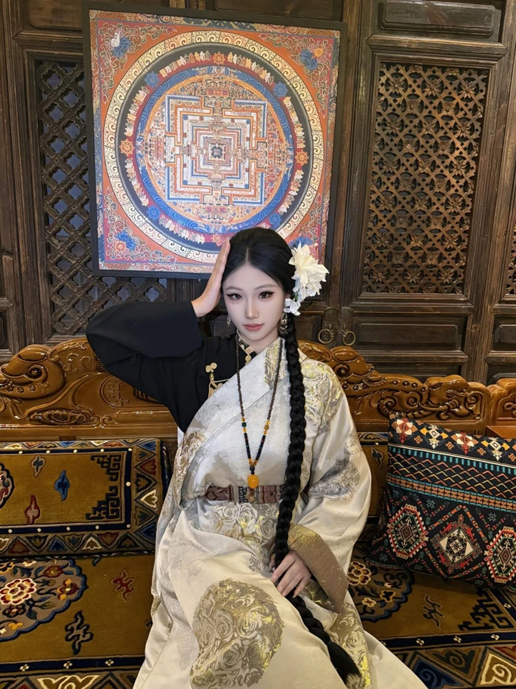 New Ethnic Tibetan Girl Travel Photography Clothing Photography Trending Tibetan Nationality Yunnan Lijiang Portrait Tibetan ...
New Ethnic Tibetan Girl Travel Photography Clothing Photography Trending Tibetan Nationality Yunnan Lijiang Portrait Tibetan ...