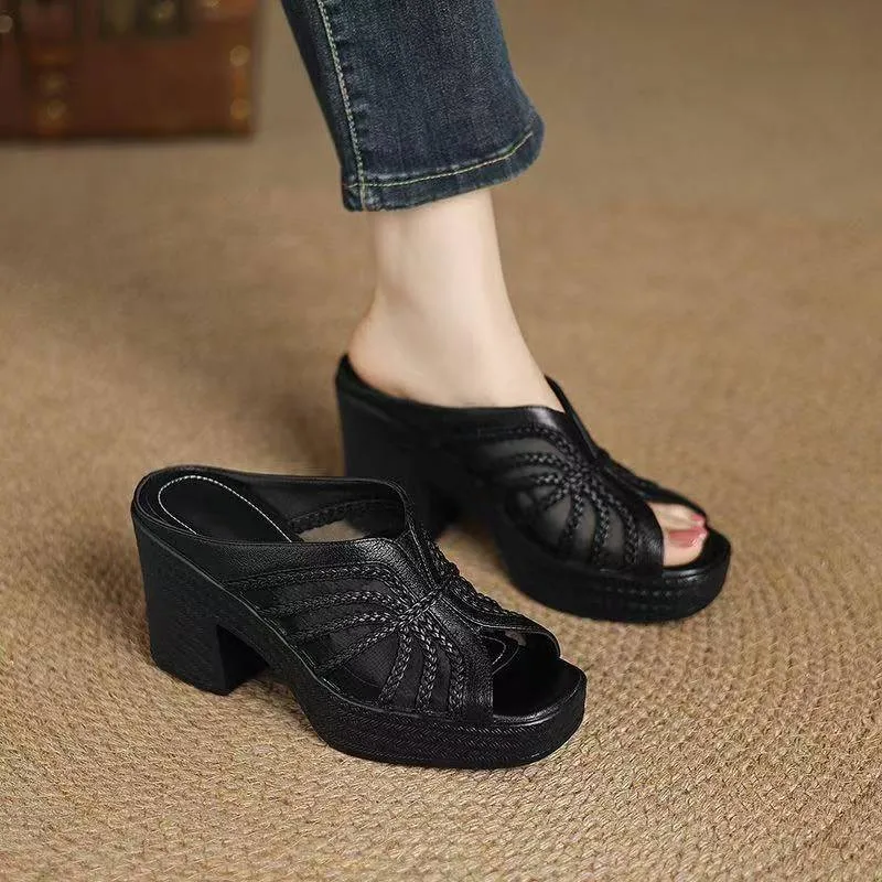 Women's 2026 New Fashion Woven Decorative Waterproof Platform High-heeled Slippers Summer Plus Size Mesh Breathable Slippers
Women's 2026 New Fashion Woven Decorative Waterproof Platform High-heeled Slippers Summer Plus Size Mesh Breathable Slippers