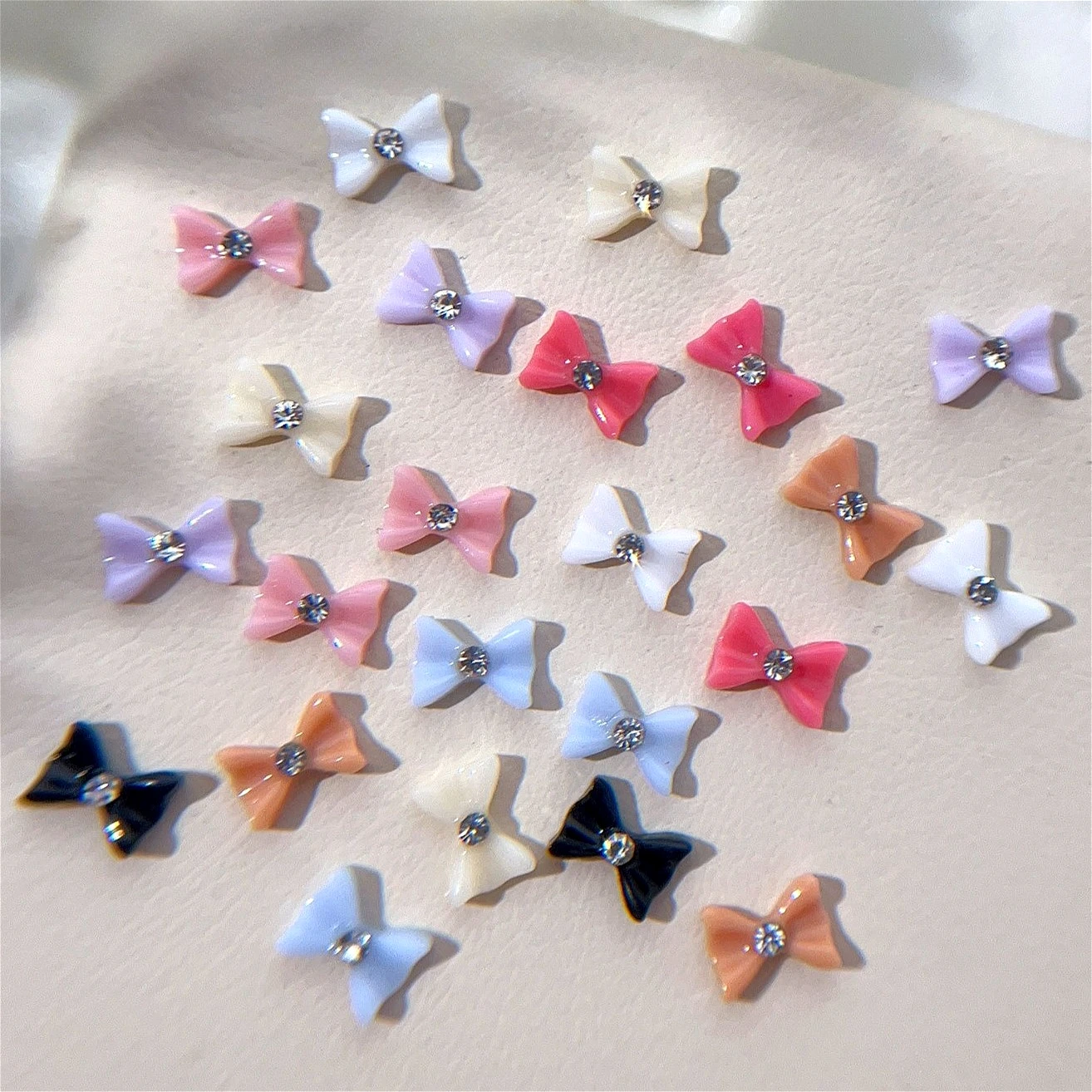 Pretty Resin Bow Tie Shiny Rhinestones Bowknot Cute Aurora Ribbon Charm Sweet Colorful Nail Art Decorations Manicure Accessories
Pretty Resin Bow Tie Shiny Rhinestones Bowknot Cute Aurora Ribbon Charm Sweet Colorful Nail Art Decorations Manicure Accessories