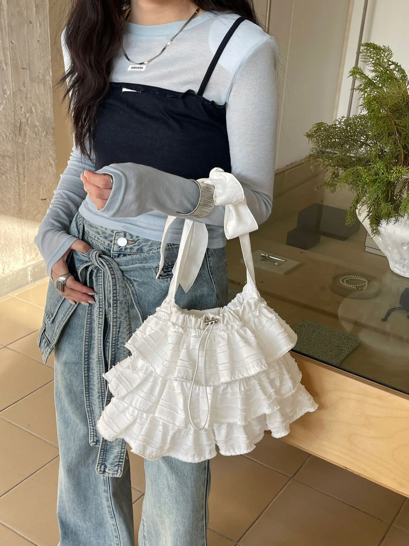 Большая холщовая студенческая сумка Capaci, сумка на одно плечо, корейская многослойная плиссированная сумка-ведре с художественной лесной системой
Большая холщовая студенческая сумка Capaci, сумка на одно плечо, корейская многослойная плиссированная сумка-ведре с художественной лесной системой