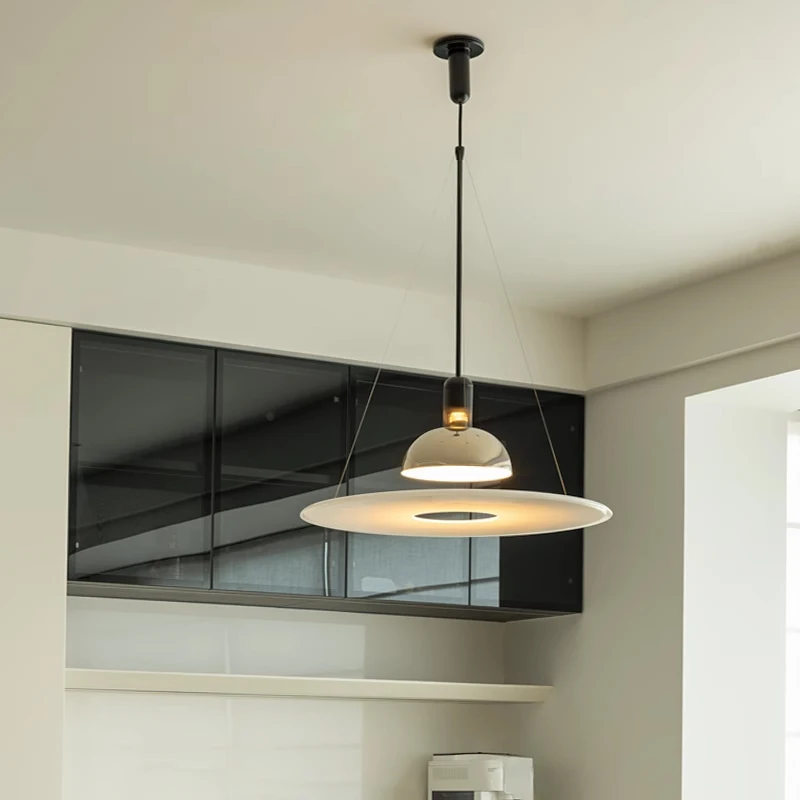 light luxury round flying disc Pendant light, lustre bedroom, dining room home ceiling lighting decorative light fixtures.
light luxury round flying disc Pendant light, lustre bedroom, dining room home ceiling lighting decorative light fixtures.