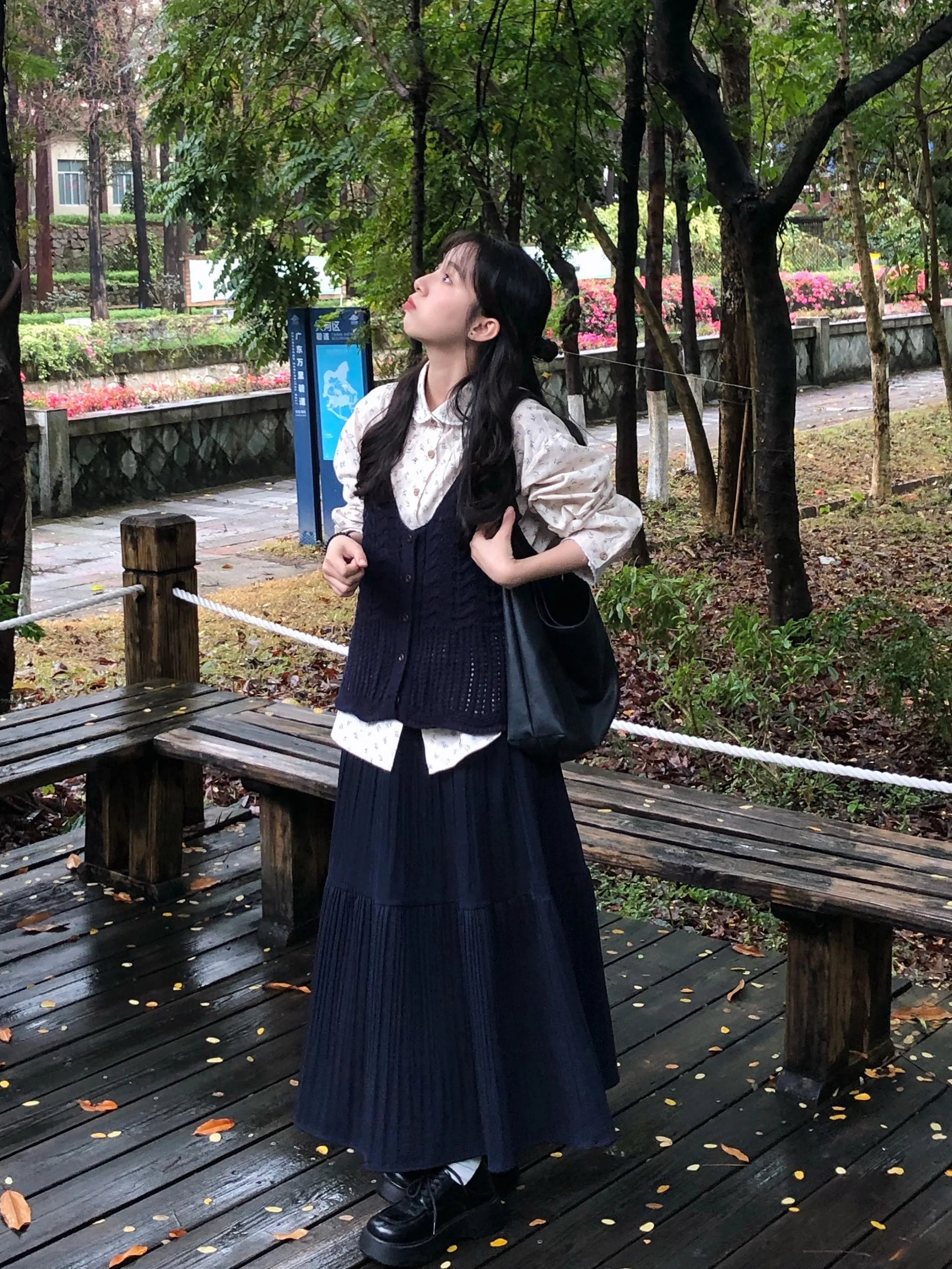 Wu Is Xi Xi Ji Blue Soft Pleated Gentle Knit Strap Open Cardigan Vest Women Spring Autumn Small Size Top Gentle Sle Loose Fit
Wu Is Xi Xi Ji Blue Soft Pleated Gentle Knit Strap Open Cardigan Vest Women Spring Autumn Small Size Top Gentle Sle Loose Fit