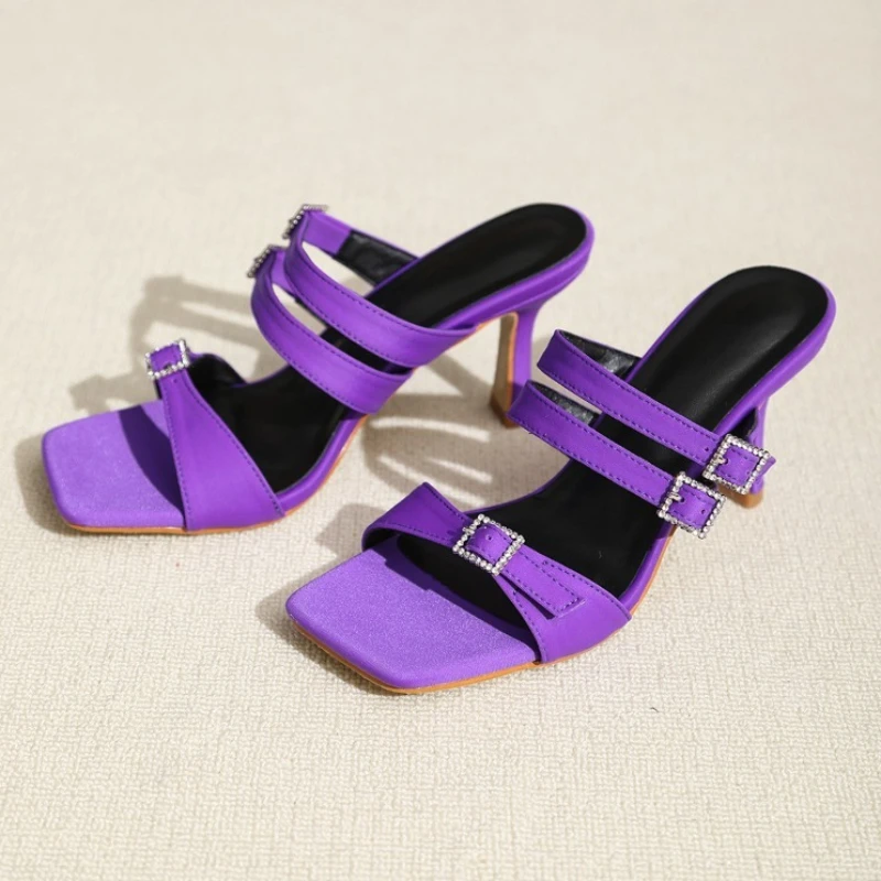 Элегантные женские босоножки со стразами и пряжкой, шлепанцы для отдыха с квадратным носком и открытым носком, женские модные шлепанцы на узком ремешке, фиолетовые модные женские тапочки на каблуке
Элегантные женские босоножки со стразами и пряжкой, шлепанцы для отдыха с квадратным носком и открытым носком, женские модные шлепанцы на узком ремешке, фиолетовые модные женские тапочки на каблуке