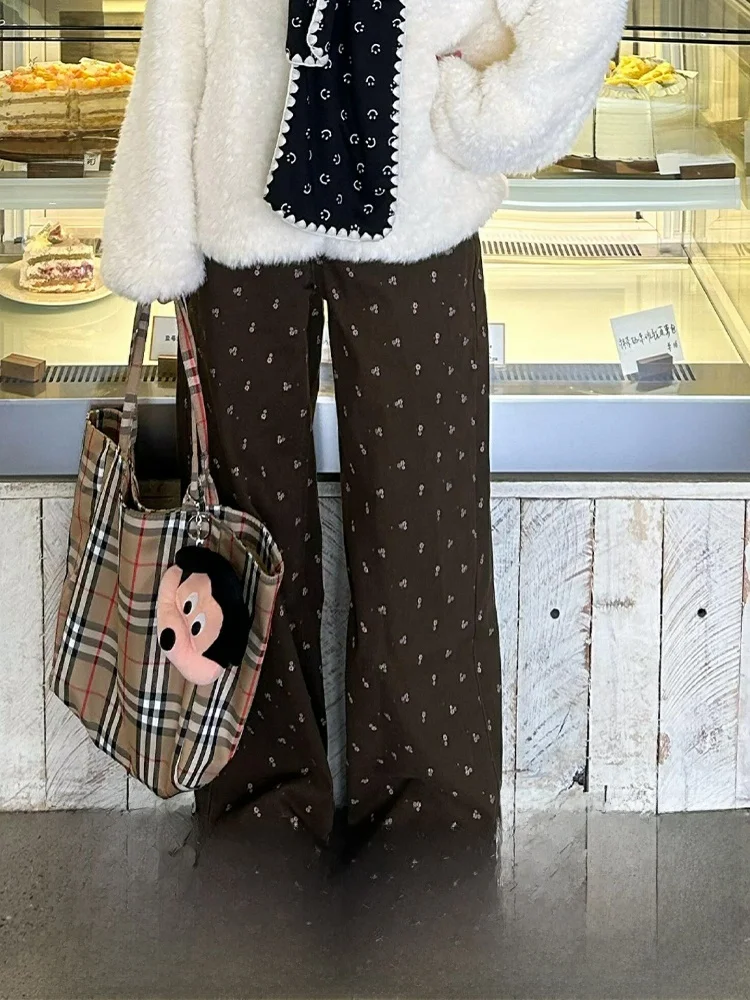 Ретро цветочный дизайн, прямые джинсы с высокой талией, женские осенне-зимние длинные брюки с высокой талией, брюки для грушевого тела
Ретро цветочный дизайн, прямые джинсы с высокой талией, женские осенне-зимние длинные брюки с высокой талией, брюки для грушевого тела