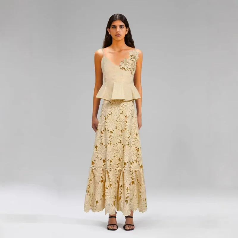 Seaside Vacation Style Two-Piece Three-Dimensional Flower Short Strap Top Apricot Soluble Lace Skirt Long Skirt Summer
Seaside Vacation Style Two-Piece Three-Dimensional Flower Short Strap Top Apricot Soluble Lace Skirt Long Skirt Summer
