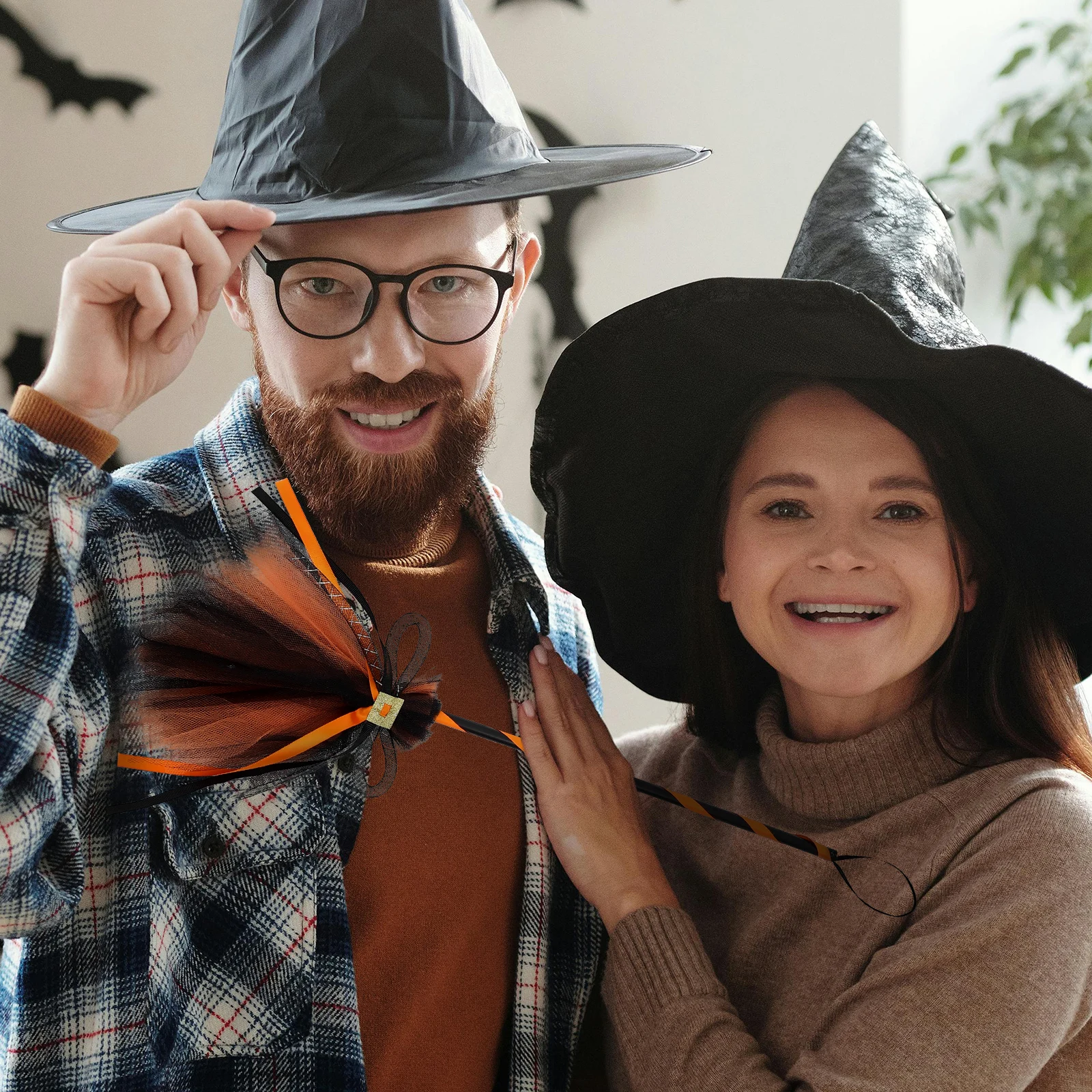 Witch Broom For Halloween Costume Party Lightweight Comfortable Grip Lifelike Flying Broom Prop Decoration Accessory
Witch Broom For Halloween Costume Party Lightweight Comfortable Grip Lifelike Flying Broom Prop Decoration Accessory