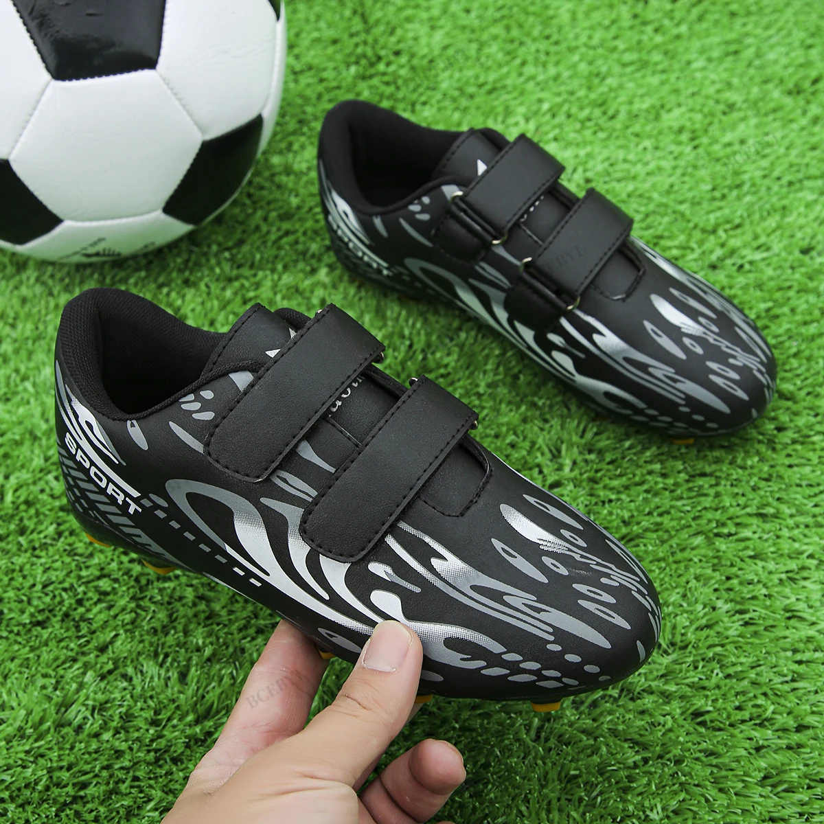 Summer Baby Boys Fashion New Style One-Step Leisure Soft Sports Comfort Light Kids Handsome School Thick Sole Basketball Shoes
Summer Baby Boys Fashion New Style One-Step Leisure Soft Sports Comfort Light Kids Handsome School Thick Sole Basketball Shoes