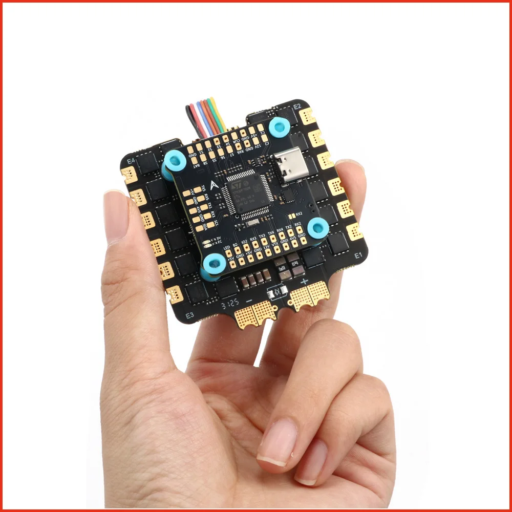 SoloGood 8S F722 100A Stack ICM42688P 4in1 ESC 30.5*30.5mm 3-8S Support 2 Cameras
SoloGood 8S F722 100A Stack ICM42688P 4in1 ESC 30.5*30.5mm 3-8S Support 2 Cameras