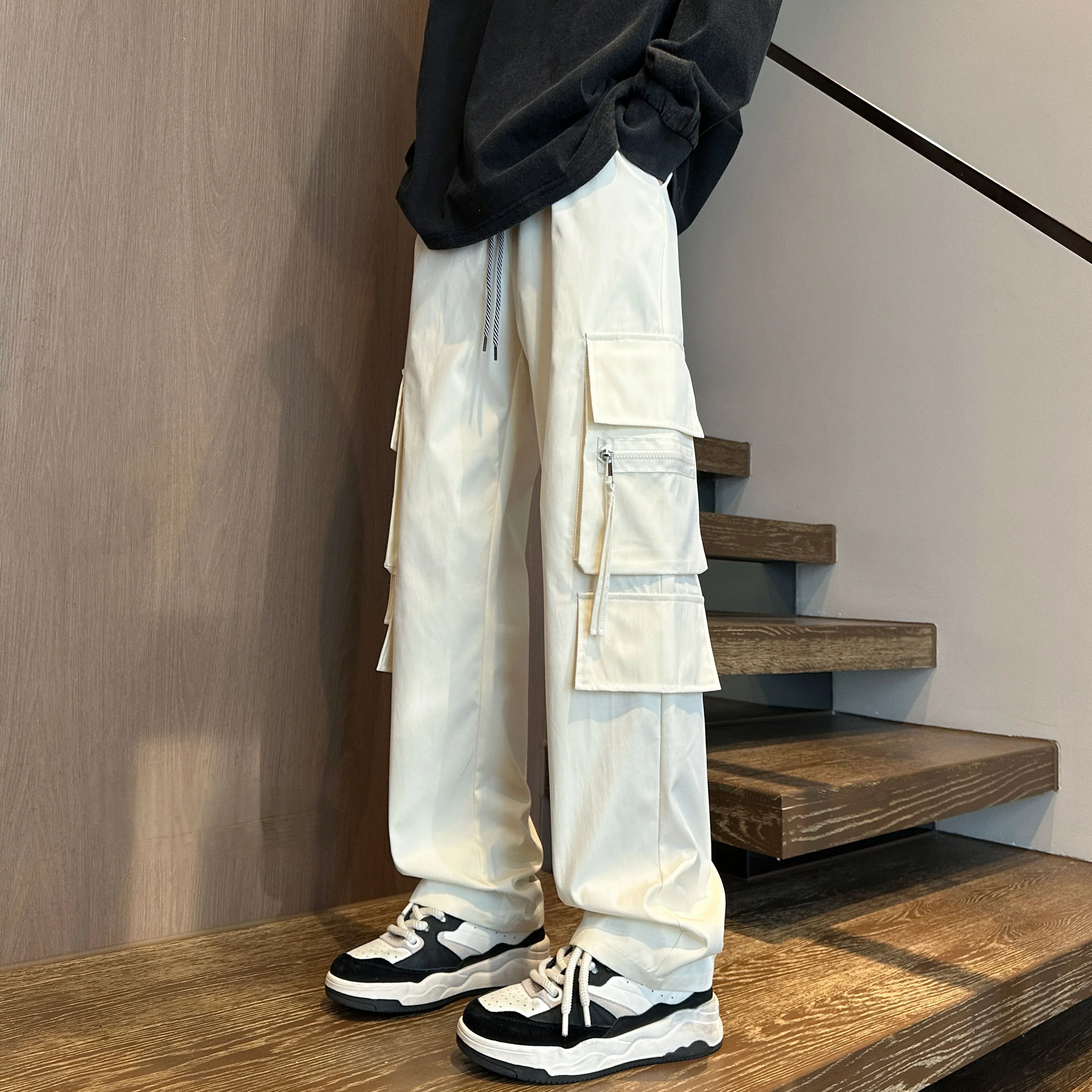 Japanese Wide Leg Straight Cargo Pants Men Streetwear Baggy Long Trousers Zipper Design Harem Pants Black Cargo Oversize Pants
Japanese Wide Leg Straight Cargo Pants Men Streetwear Baggy Long Trousers Zipper Design Harem Pants Black Cargo Oversize Pants