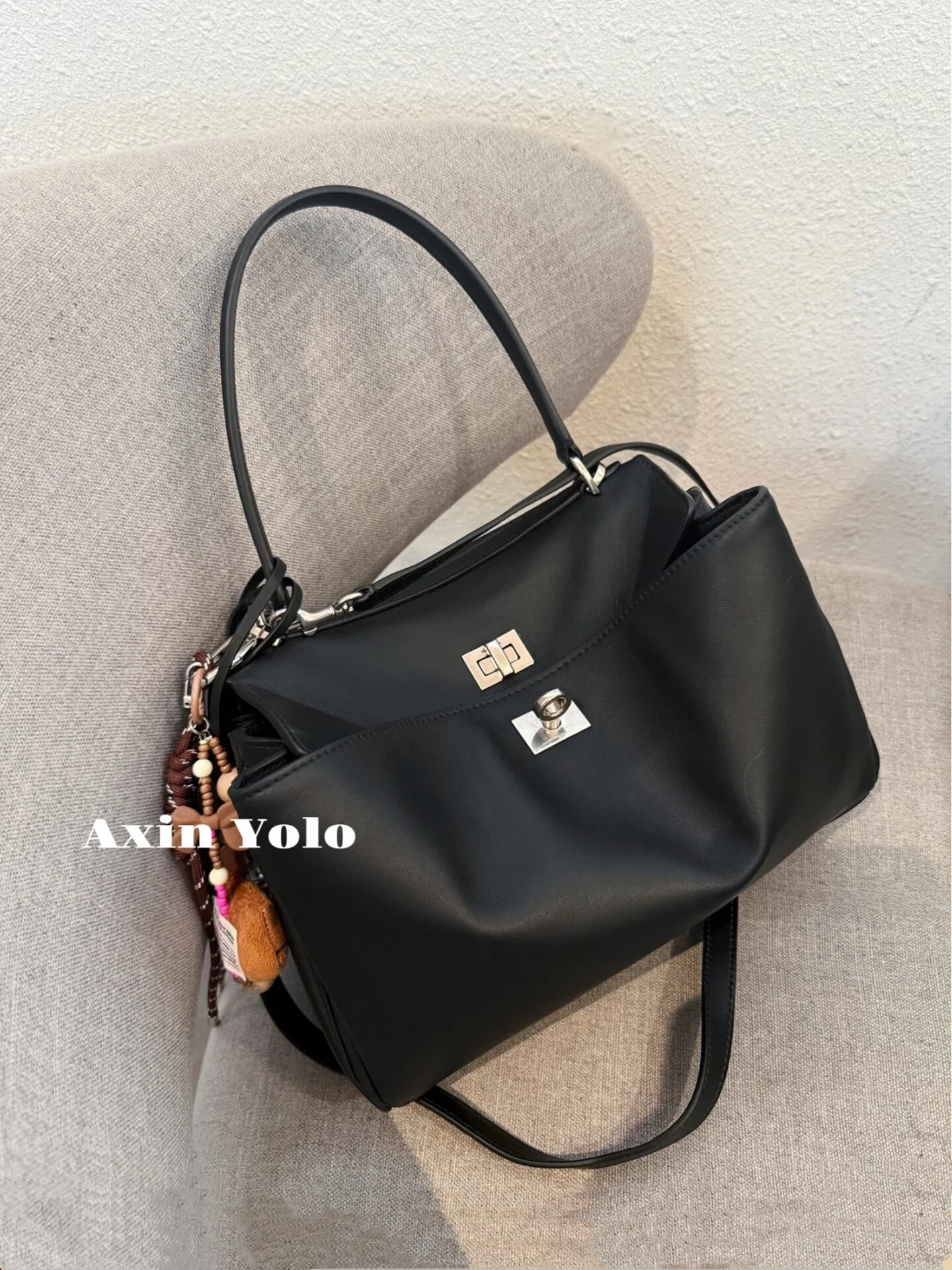 Genuine Leather Tote Bag Casual Commuter Large Capaci oulder Crossbody Underarm Bag with Carent for Women
Genuine Leather Tote Bag Casual Commuter Large Capaci oulder Crossbody Underarm Bag with Carent for Women