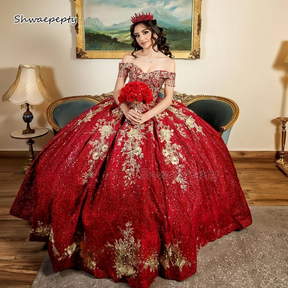 2025 Red Sequined Quinceanera Dress With Gold Lace Appliques Off-Shoulder Sweet 16 Dresses Customized Boutique Party Gown
2025 Red Sequined Quinceanera Dress With Gold Lace Appliques Off-Shoulder Sweet 16 Dresses Customized Boutique Party Gown