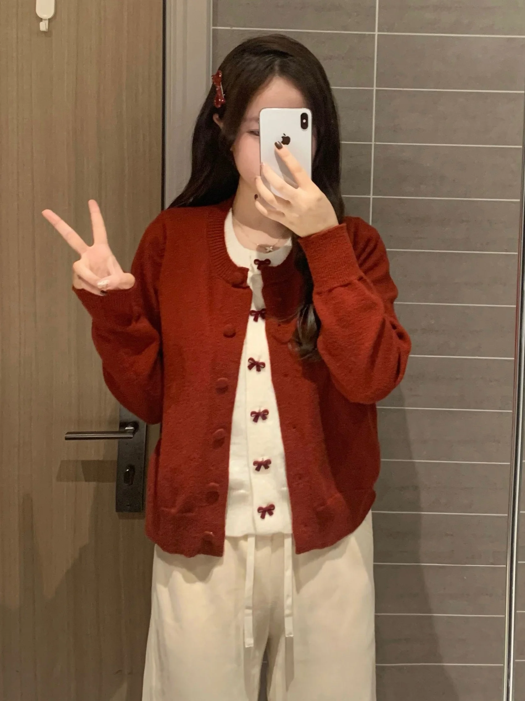 Cozy Large Size Knitted Sweater Women's Loose Faionable Autumn Winter Soft Knot Design Long Sve Warm Top
Cozy Large Size Knitted Sweater Women's Loose Faionable Autumn Winter Soft Knot Design Long Sve Warm Top
