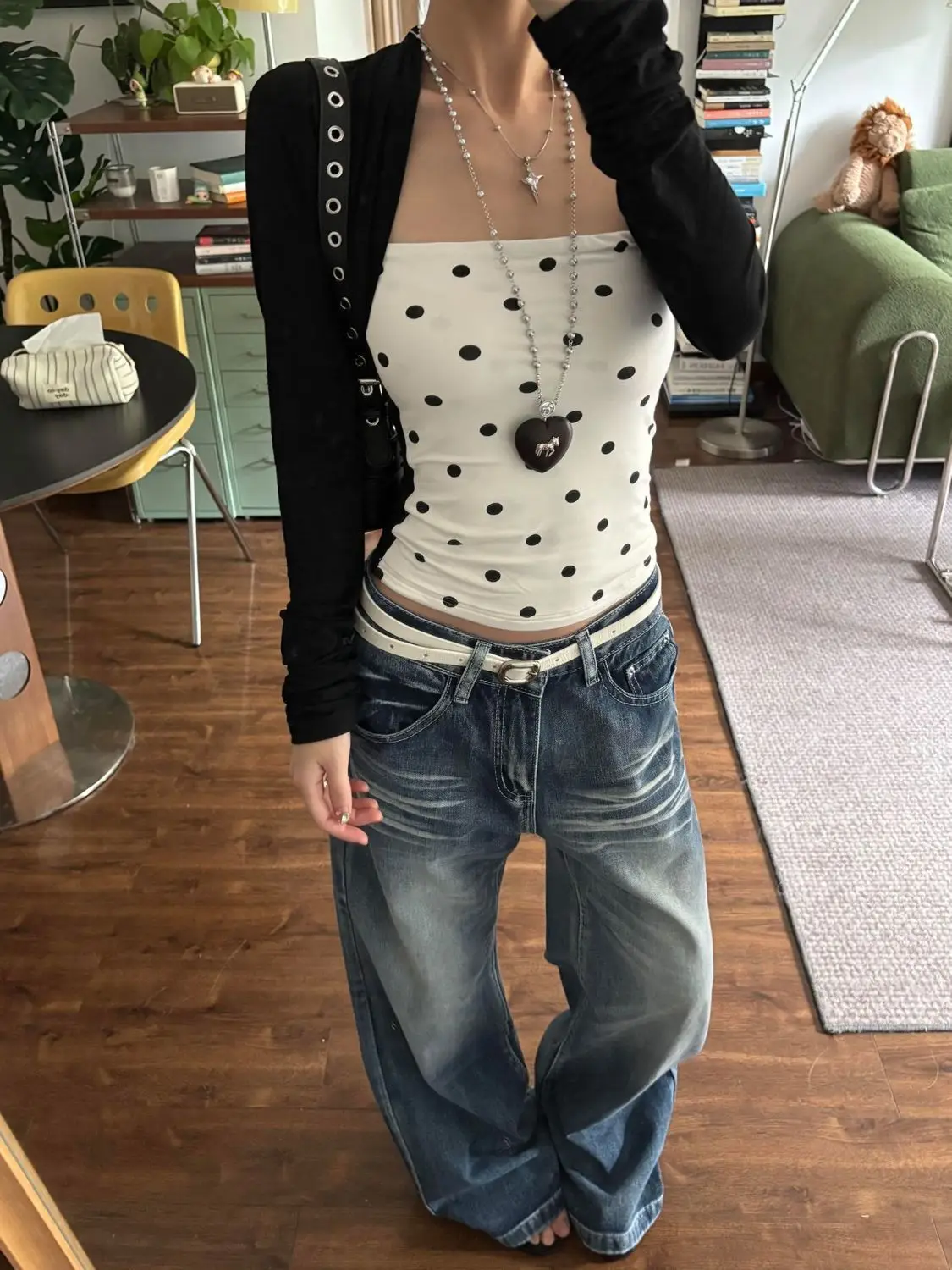 Spice Girl Niche Simple Contrasting Color Design Polka Dot Printing Fake Two-piece Top Women's Autumn New Bottoming Shirt
Spice Girl Niche Simple Contrasting Color Design Polka Dot Printing Fake Two-piece Top Women's Autumn New Bottoming Shirt