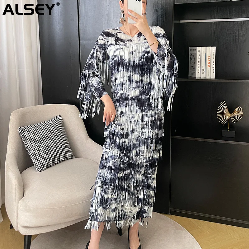 ALSEY Miyake Pleated Cake Dress 2024 Spring New Printing Tassel Dress Temperament Elegant Short-sleeved Slim Thin Long Skirt
ALSEY Miyake Pleated Cake Dress 2024 Spring New Printing Tassel Dress Temperament Elegant Short-sleeved Slim Thin Long Skirt