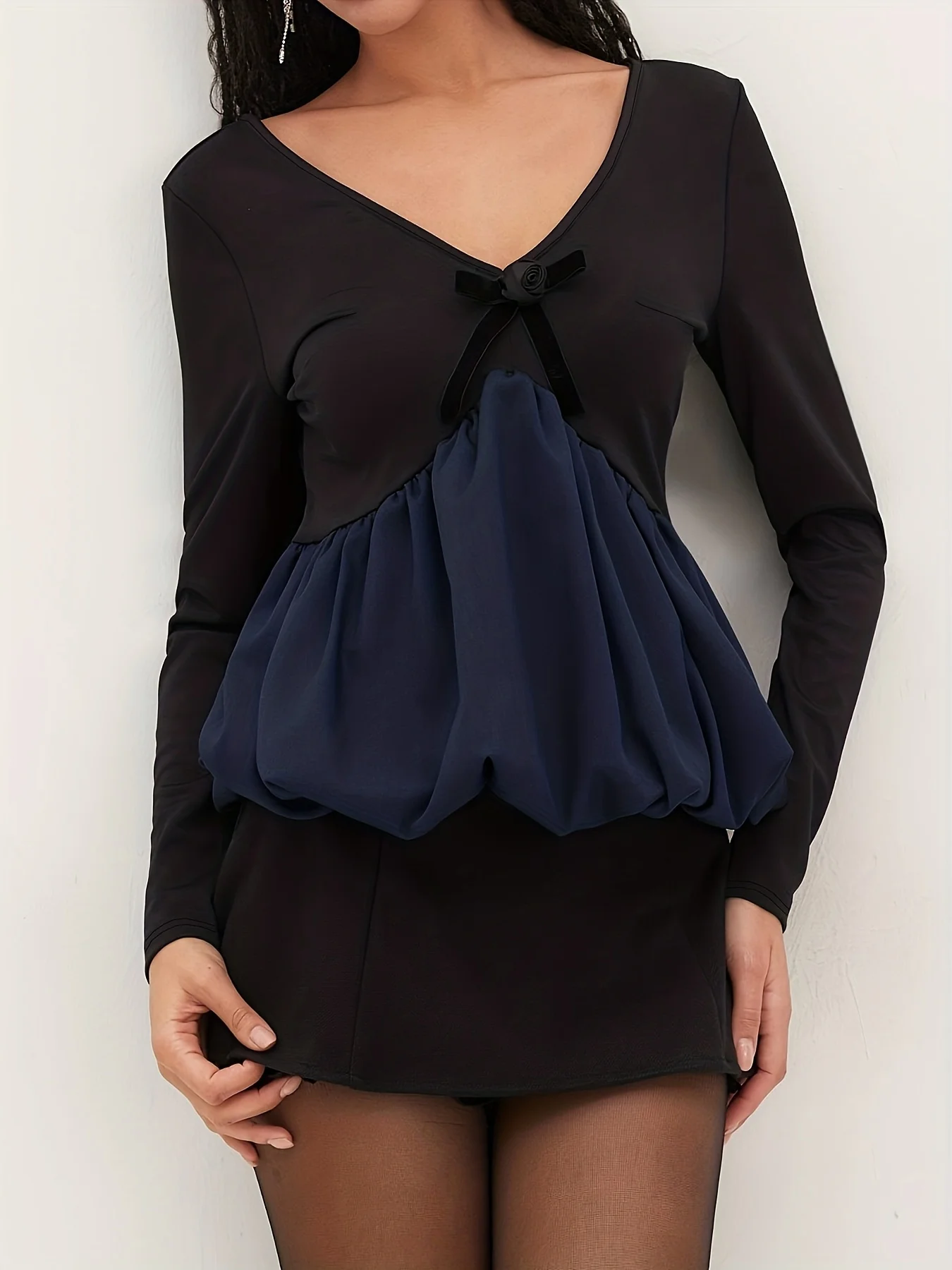 Women's Black V Neck Long Sleeve Blouse, Bow Tie Detail Contrast Peplum Frill Top Elegant Casual Office Workwear
Women's Black V Neck Long Sleeve Blouse, Bow Tie Detail Contrast Peplum Frill Top Elegant Casual Office Workwear