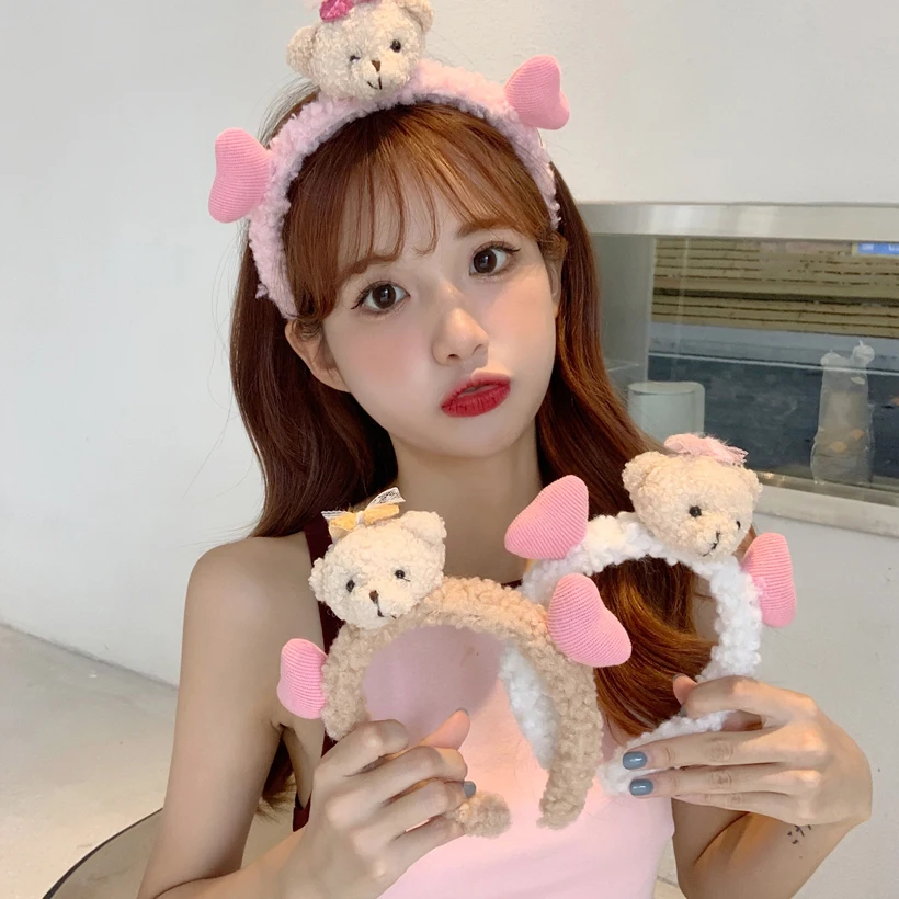Japanese and Korean cute bear plush headband girl sweet hair accessories elegant hairpin face wash headband new hair accessories
Japanese and Korean cute bear plush headband girl sweet hair accessories elegant hairpin face wash headband new hair accessories