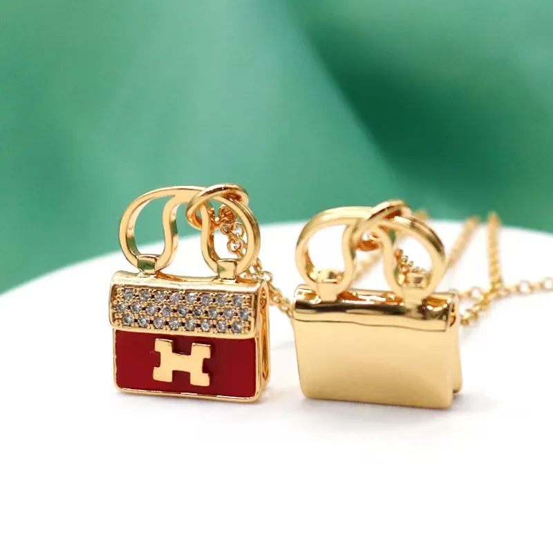 High-quality starry sky H letter full diamond mother-of-pearl bag, light luxury pendant, collarbone chain for women
High-quality starry sky H letter full diamond mother-of-pearl bag, light luxury pendant, collarbone chain for women