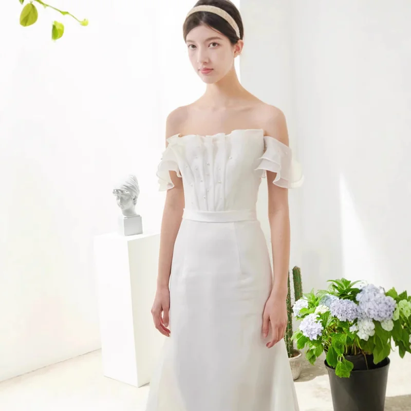 New French Style Travel Photography Off-Shoulder Organza Simple Elegant Bride Mermaid Wedding Dress
New French Style Travel Photography Off-Shoulder Organza Simple Elegant Bride Mermaid Wedding Dress