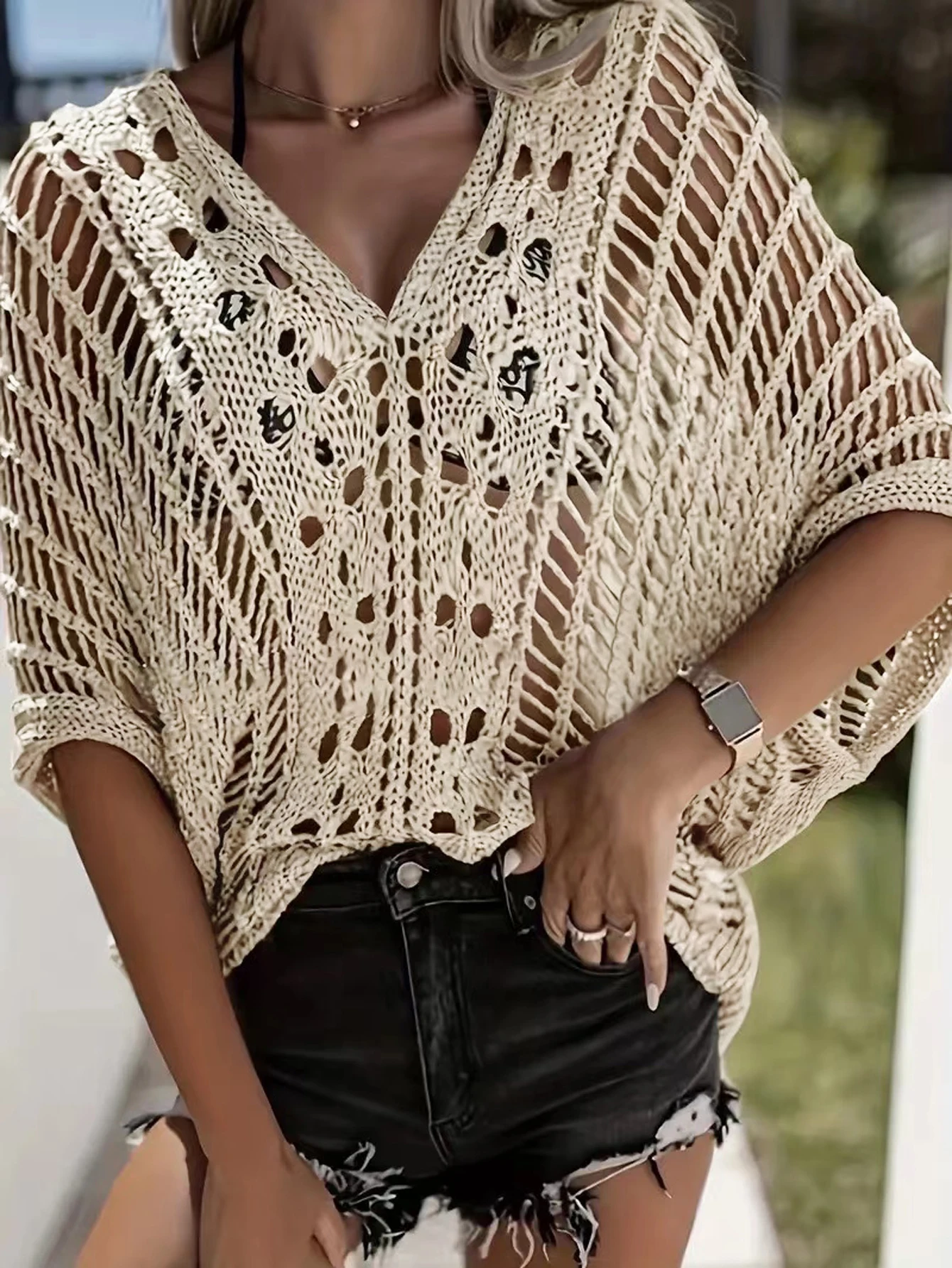 plus V-Neck Knitted Sweater Sexy Hollow Design One Piece Cozy Warm Fashionable Big Size Sweater for Women
plus V-Neck Knitted Sweater Sexy Hollow Design One Piece Cozy Warm Fashionable Big Size Sweater for Women