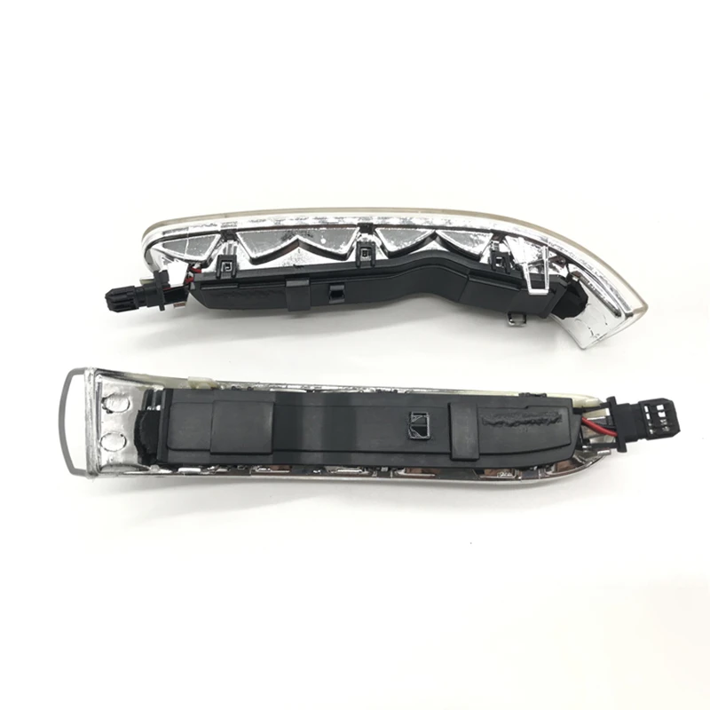 LED Rear Mirror Turn Signal Light Lamp For Mercedes-Benz W220 W215 S CL Class CL500 S500 S600 2003-2006 2208200521 2208200621
LED Rear Mirror Turn Signal Light Lamp For Mercedes-Benz W220 W215 S CL Class CL500 S500 S600 2003-2006 2208200521 2208200621