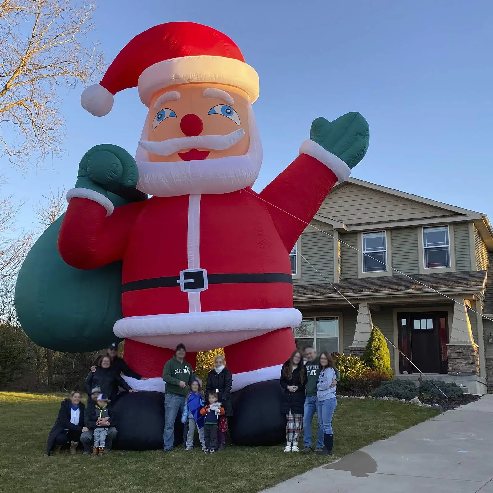 Outdoor Inflatable Santa Claus Giant 8 Meters 4 、5 、6 Meters 10 Meters Backyard Decoration Christmas Decorations
Outdoor Inflatable Santa Claus Giant 8 Meters 4 、5 、6 Meters 10 Meters Backyard Decoration Christmas Decorations