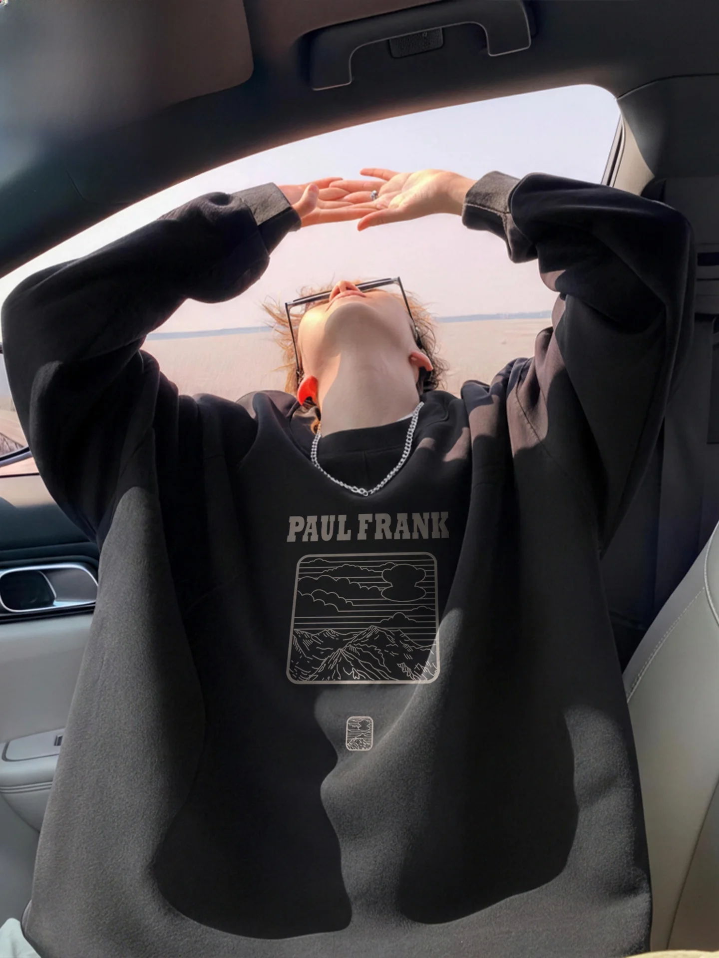 Удобный свитшот с длинными рукавами и круглым вырезом, свободного кроя, весенний, модный, с принтом обезьяны, в стиле стритвир
Удобный свитшот с длинными рукавами и круглым вырезом, свободного кроя, весенний, модный, с принтом обезьяны, в стиле стритвир