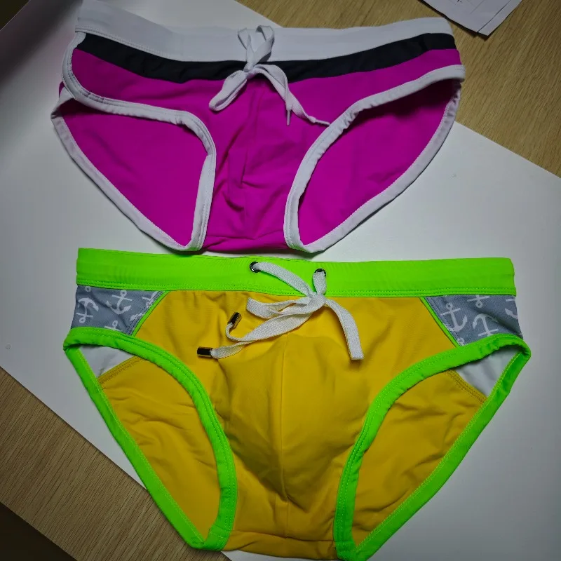 Combination Matching triangle swimming trunks with cup three-dimensional bag fashionable pool beach Internet celebrity UXH318-1
Combination Matching triangle swimming trunks with cup three-dimensional bag fashionable pool beach Internet celebrity UXH318-1