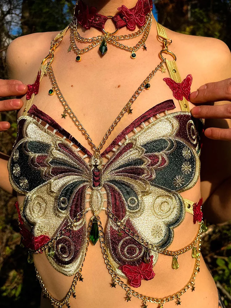 Ins Europe And The United States Electric Syllable Fashion Embroidery Butterfly Splicing Metal Crystal Short Halter Hollowed Top
Ins Europe And The United States Electric Syllable Fashion Embroidery Butterfly Splicing Metal Crystal Short Halter Hollowed Top