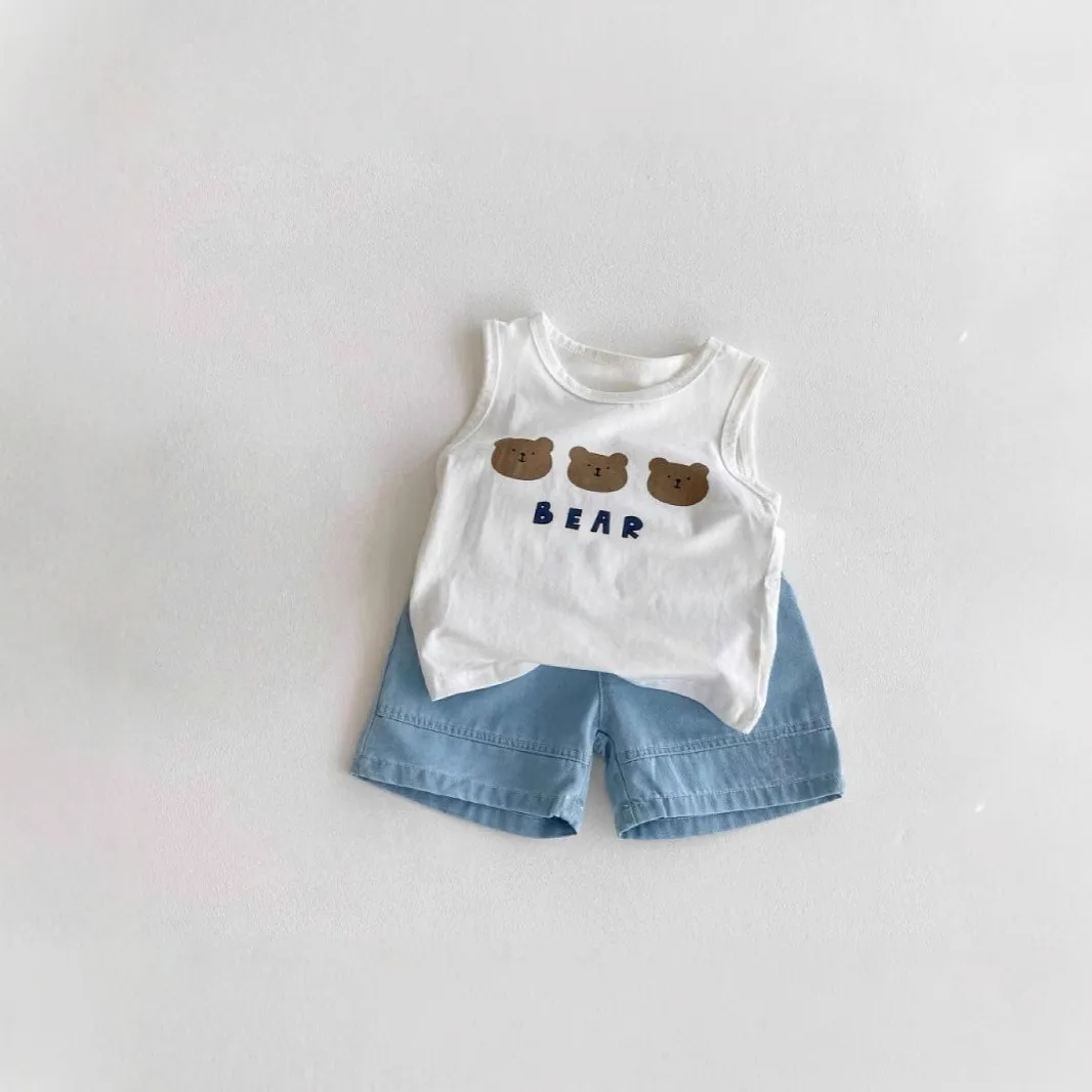 Корейский стиль, новый летний детский жилет, джинсовые шорты, костюм для мальчиков, верхняя одежда без рукавов с героями мультфильмов, тонкая одежда из двух предметов
Корейский стиль, новый летний детский жилет, джинсовые шорты, костюм для мальчиков, верхняя одежда без рукавов с героями мультфильмов, тонкая одежда из двух предметов