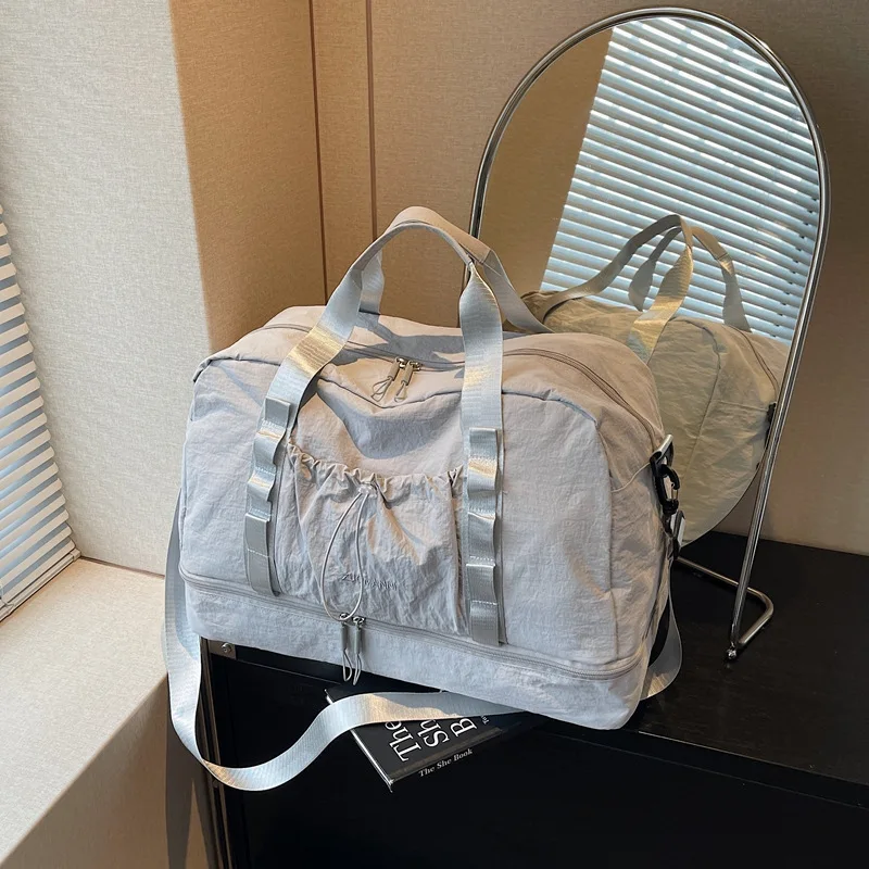 Large Capacity Fitness Bag Travel Bags Sports Bag Short Distance Portable Travel Bag Designer Bags Purse and Handbags Сумка Sac
Large Capacity Fitness Bag Travel Bags Sports Bag Short Distance Portable Travel Bag Designer Bags Purse and Handbags Сумка Sac