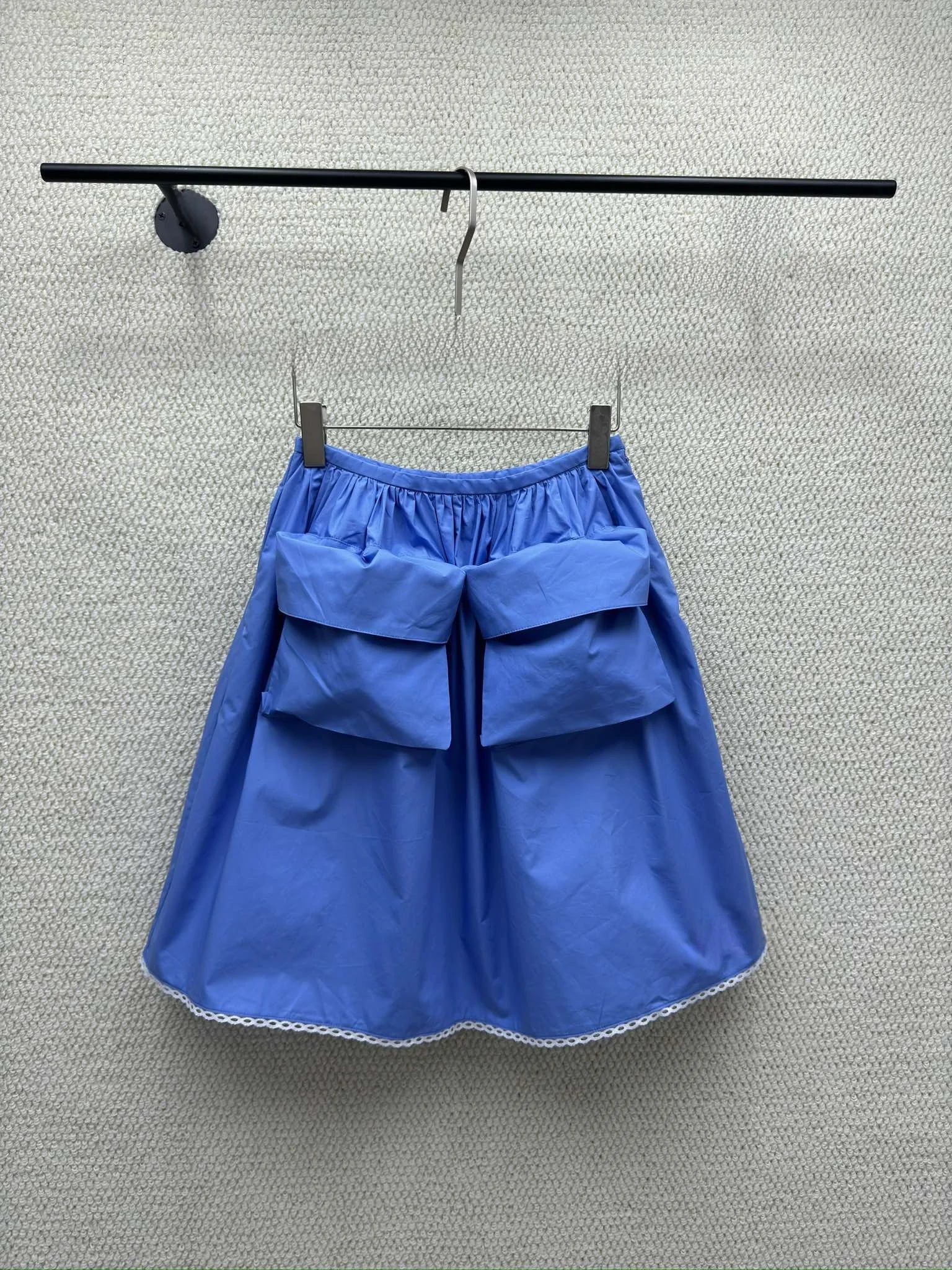 High Waist A-Line Skirt with Big Pockets Elastic Waist 3D Effect High Quality Youthful College Style Half-length Skirt
High Waist A-Line Skirt with Big Pockets Elastic Waist 3D Effect High Quality Youthful College Style Half-length Skirt
