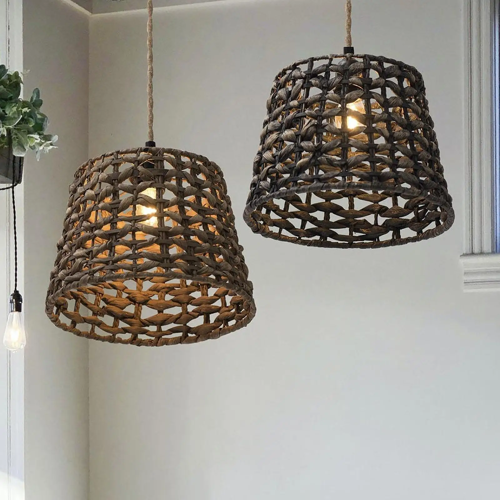 Woven Pendant Lampshade Ornaments Handmade Woven Decorative Ceiling Light Shade for Bedroom Wall Festival Living Room Nursery
Woven Pendant Lampshade Ornaments Handmade Woven Decorative Ceiling Light Shade for Bedroom Wall Festival Living Room Nursery