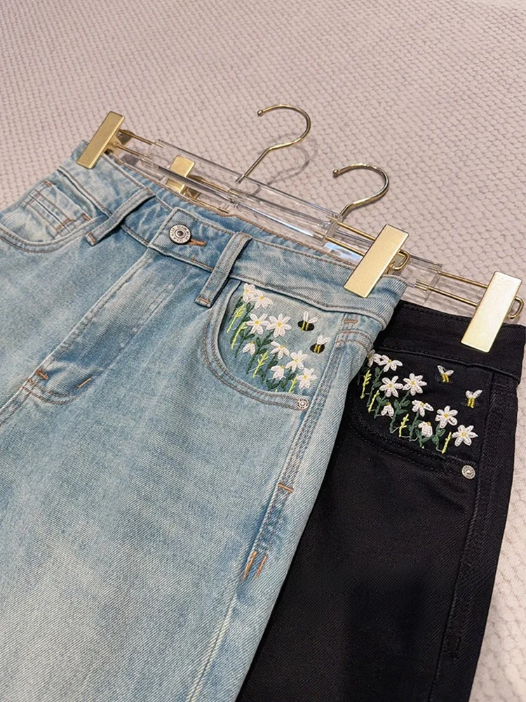 High Waist Straight Leg Denim Jeans Women's Floral Embroidery Cotton Spring Season Micro Stretch Comfortable Fit Jeans
High Waist Straight Leg Denim Jeans Women's Floral Embroidery Cotton Spring Season Micro Stretch Comfortable Fit Jeans