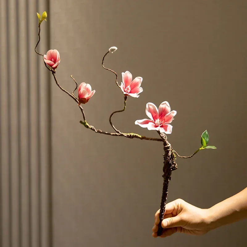 Simulation of green plants, dead branches, magnolia sets, ceramic vases, desktop zen art
Simulation of green plants, dead branches, magnolia sets, ceramic vases, desktop zen art