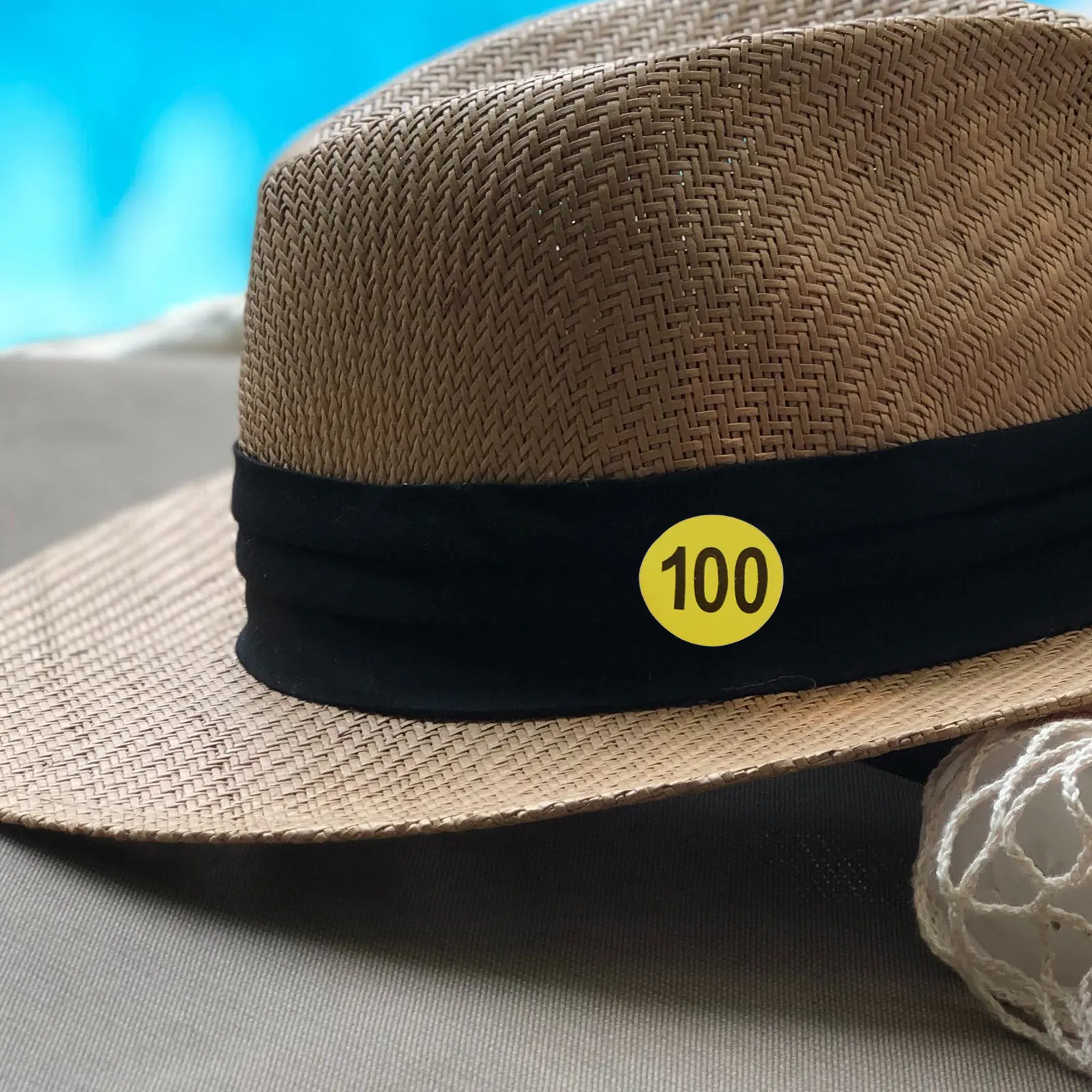 100 Sheets Waterproof Digital Number Stickers Round Self-Adhesive Labels for Clothing Shoes Hats Storage Jars Keys Cabinets
100 Sheets Waterproof Digital Number Stickers Round Self-Adhesive Labels for Clothing Shoes Hats Storage Jars Keys Cabinets