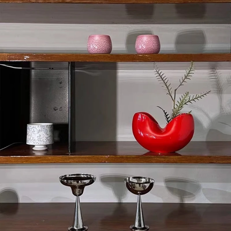 Yuanbao double-mouth vase, ceramic vase, decorative ornament
Yuanbao double-mouth vase, ceramic vase, decorative ornament