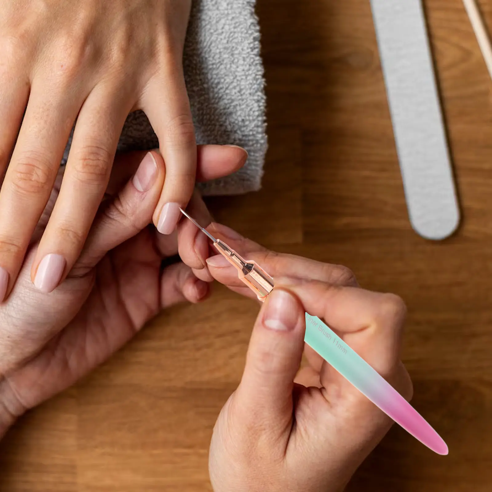 Набор из 5 кистей для нейл-арта: градиентные, металлические, с тонким ворсом, профессиональные, для рисования длинных тонких линий и детализации
Набор из 5 кистей для нейл-арта: градиентные, металлические, с тонким ворсом, профессиональные, для рисования длинных тонких линий и детализации