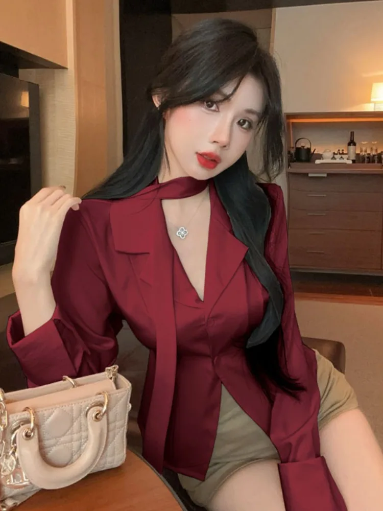 Elegant Long Sleeve Satin Shirt Waist Cinched Suit Collar Design Sexy Back Hollow out Belted Versatile Top Korean Style Commute
Elegant Long Sleeve Satin Shirt Waist Cinched Suit Collar Design Sexy Back Hollow out Belted Versatile Top Korean Style Commute