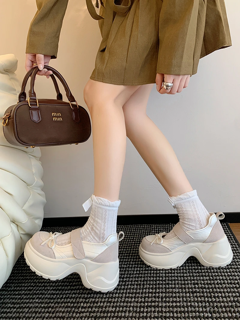 French Mary Jane Shoes for Women - 2025 New Summer Style, Soft-Soled High Heel, Sporty Design, Elegant Elevated Round-Toe Shoes
French Mary Jane Shoes for Women - 2025 New Summer Style, Soft-Soled High Heel, Sporty Design, Elegant Elevated Round-Toe Shoes