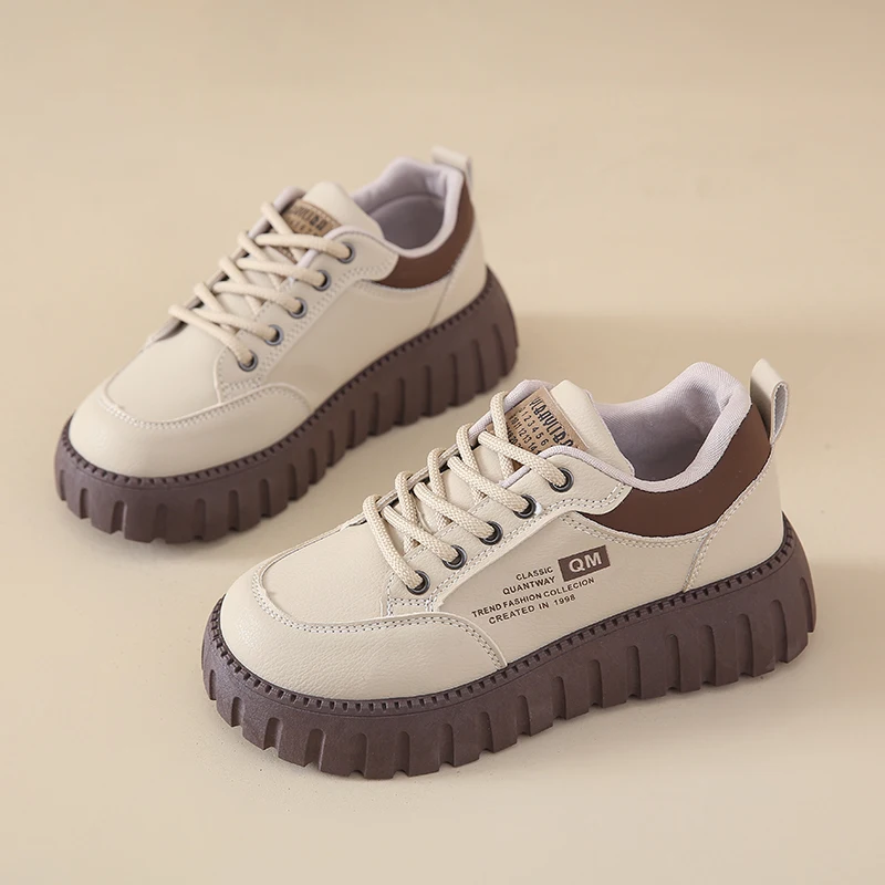 Повседневные кожаные водонепроницаемые нескользящие кроссовки для женщин, туфли для папы на толстой подошве на платформе, универсальная спортивная обувь для женщин
Повседневные кожаные водонепроницаемые нескользящие кроссовки для женщин, туфли для папы на толстой подошве на платформе, универсальная спортивная обувь для женщин