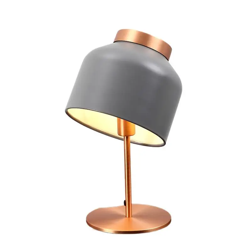 Nordic modern simple light luxury bedside counter lamp coffee shop model guest room personalized decorative table
Nordic modern simple light luxury bedside counter lamp coffee shop model guest room personalized decorative table
