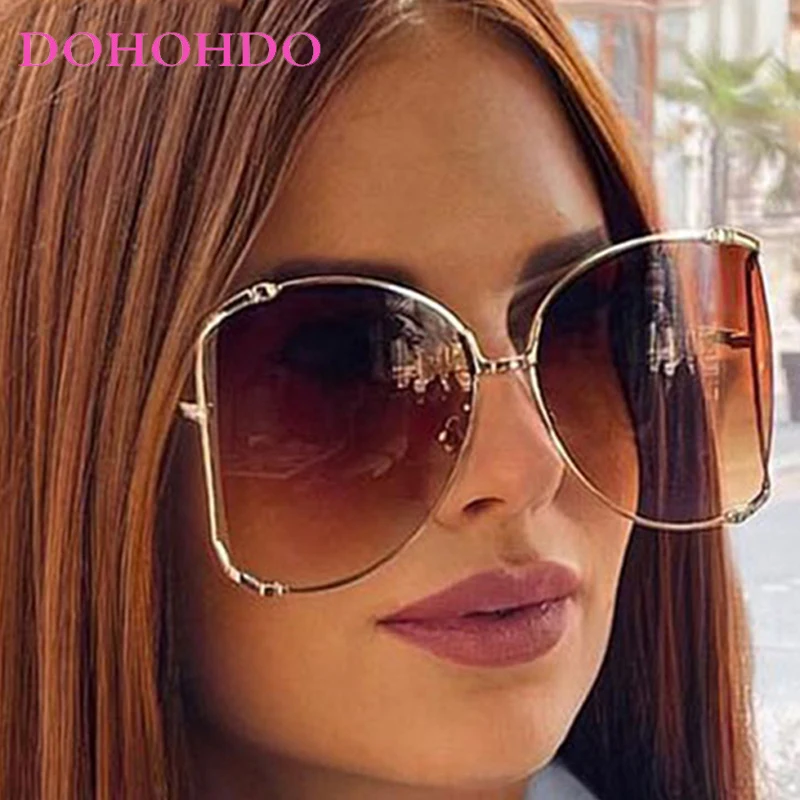 Fashion Oversized Frame Pearl Decoration Metal Women Sunglasses Luxury Designer Sunglass Men Outdoor Travel Ladies Eyewear UV400
Fashion Oversized Frame Pearl Decoration Metal Women Sunglasses Luxury Designer Sunglass Men Outdoor Travel Ladies Eyewear UV400