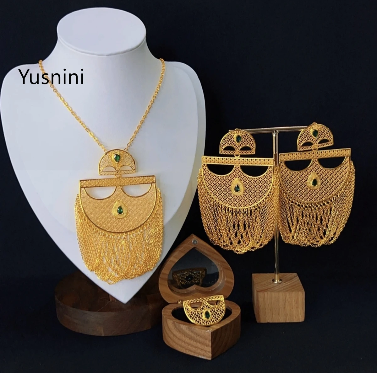 Fashion Women's Jewelry Set Dubai 24K Gold Plated 3-Piece Jewelry Set Luxury Wedding Accessories YY10948
Fashion Women's Jewelry Set Dubai 24K Gold Plated 3-Piece Jewelry Set Luxury Wedding Accessories YY10948