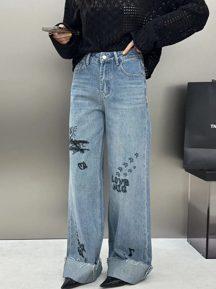 Брюки-джинсы женские Bodhl с вышивкой, широкие, с высокой талией, прямые, модные, с манжетами, осенняя новинка
Брюки-джинсы женские Bodhl с вышивкой, широкие, с высокой талией, прямые, модные, с манжетами, осенняя новинка